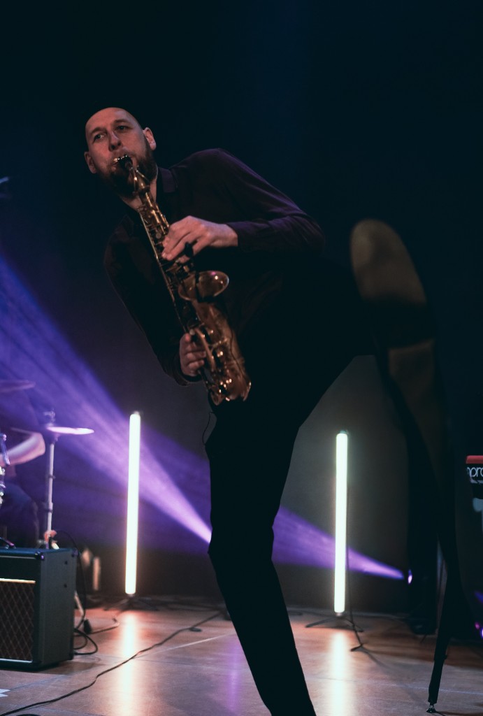 Saxophonist von Daisy & Her Boyfriends